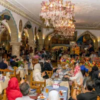 استخدام آقا در کافه رستوران «ایرونی» با جایه خواب