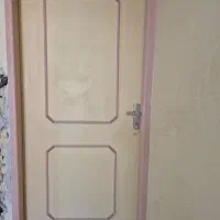 درب اتاق خواب چوبی بدون چارچوب ولی باقفل ودستگیره