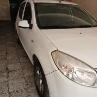 رنو ساندرو اتومات ۹۵ سفید