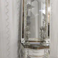 میز آینه و شمعدان