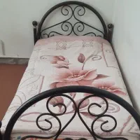 تخت فلزی یکنفره