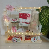 باکس هدیه نوزاد ده تیکه