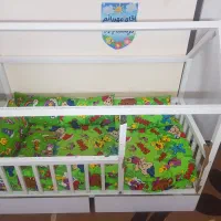 تخت کودک دست دوم با تشک