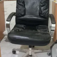 صندلی اداری به فروش میرسد