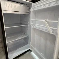 یخچال ایستکول مشکی 5 فوت در حد نو