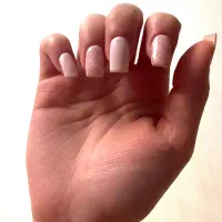 کاشت ناخن دست و پا فقط هزینه مواد|خدمات آرایشگری و زیبایی|رشت, صفاری|دیوار