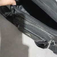 کیف کمری|کیف، کفش، کمربند|قم, چهل درخت‎|دیوار