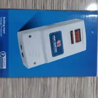 یکعدد محافظ برق و میزتحریر