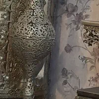 میز و گلدان