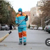 کارگر برای شهرداری تهران جاروف