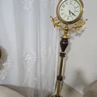 ساعت ایستاده