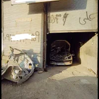 یک باب مغازه تجاری دو کله