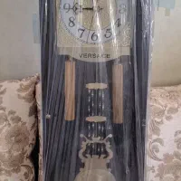 ساعت دیواری طرح چوب وتابلو طرح دلبر قابل وستشو