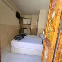 هتل،مسافر خونه نزدیک حرم فاصله تا حرم یک دقیقه|اجارهٔ کوتاه‌مدت آپارتمان و سوئیت|مشهد, عیدگاه|دیوار