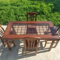 میز‌نهارخوری