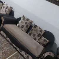 ۲ دست مبل (راحتی و سلطنتی) و ۸متر پرده|مبلمان خانگی و میز عسلی|دلیجان, |دیوار