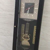 ساعت دیواری مشکی