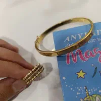 دستبند و انگشتر