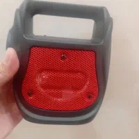 اسپیکر شارژی کوچک چراغ قوه دار با صدای بلند و رسا