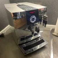 قهوهساز و اسپرسو ساز حرفهایJura Impressa J9 سالم