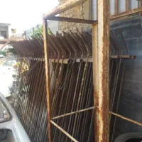 حفاظ روی دیوار با مفتول