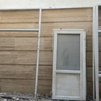 درب پی وی سی