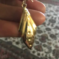 گوشواره برگی