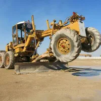 گریدر کوماتسو و وسایل