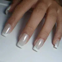 آموزش کاشت ناخن