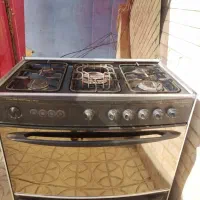 اجاق گاز فر دار ۵ شعله سالم و در حد