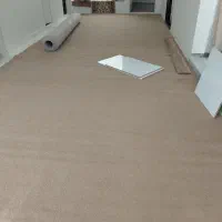 موکت شسته شده و تمیز