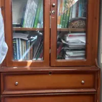 دراور و کتابخانه ی جادار