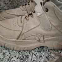 کفش|کیف، کفش، کمربند|بیرجند, |دیوار