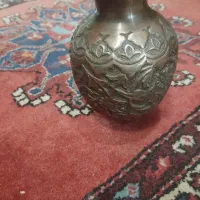 گلدان مسی قدمت دار|کلکسیون اشیاء عتیقه|ورامین, ورامین|دیوار