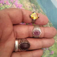 نگین یاقوت کبود و نگین زمرده ویاقوت برمه انگشتر|جواهرات|اصفهان, عسگریه|دیوار