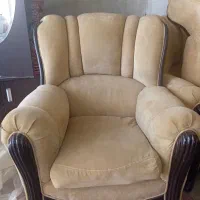 مبل هفت نفره همراه میز وسط