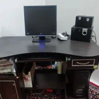 کامیپوتر با میز کامپیوتر