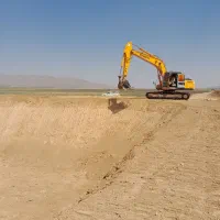 راننده بیل مکانیکی