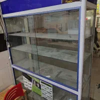 ویترین شیشه ای ایستاده سالم