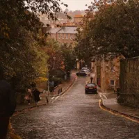 زمین-قلعه-حاتم