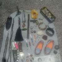 تعدادی وسایل قدیمی و جدید کلکسیونی