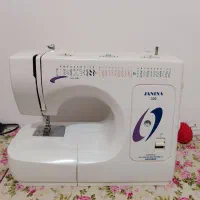 چرخ خیاطی ژانینا ۳۰۲ تمیز و سالم