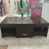 میز وسط تلویزیون کاملا سالم در حد نو