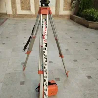 دوربین تراز یاب