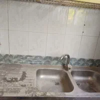 سینک ظرفشویی با شیر آب