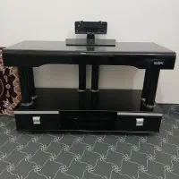 میزتلوزیون شیشه ای