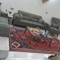 دو دست مبل یکی نو و یک سرویس در حد نو|مبلمان خانگی و میز عسلی|شیراز, فرهنگ شهر|دیوار