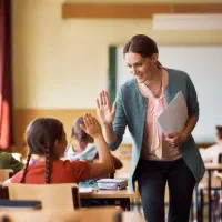 مدرس خصوصی زبان به صورت آنلاین کودک و نوجوان