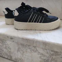 کتانی سایز ۳۸