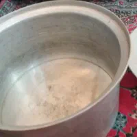 نیازدارم لوازمم وردکنم واسه جابه جایی اررون گزاشنم